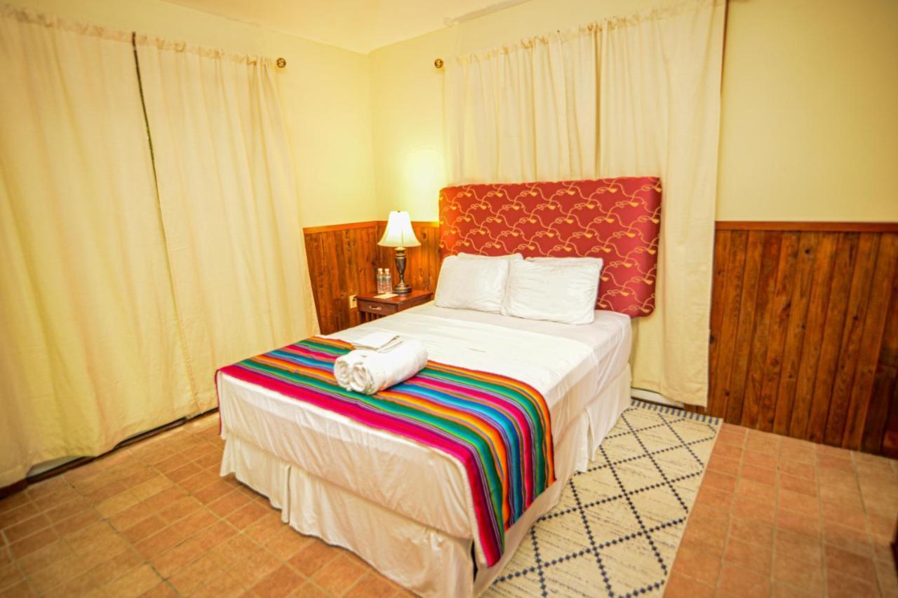 Kikiwitz Resort Belmopan Exterior photo