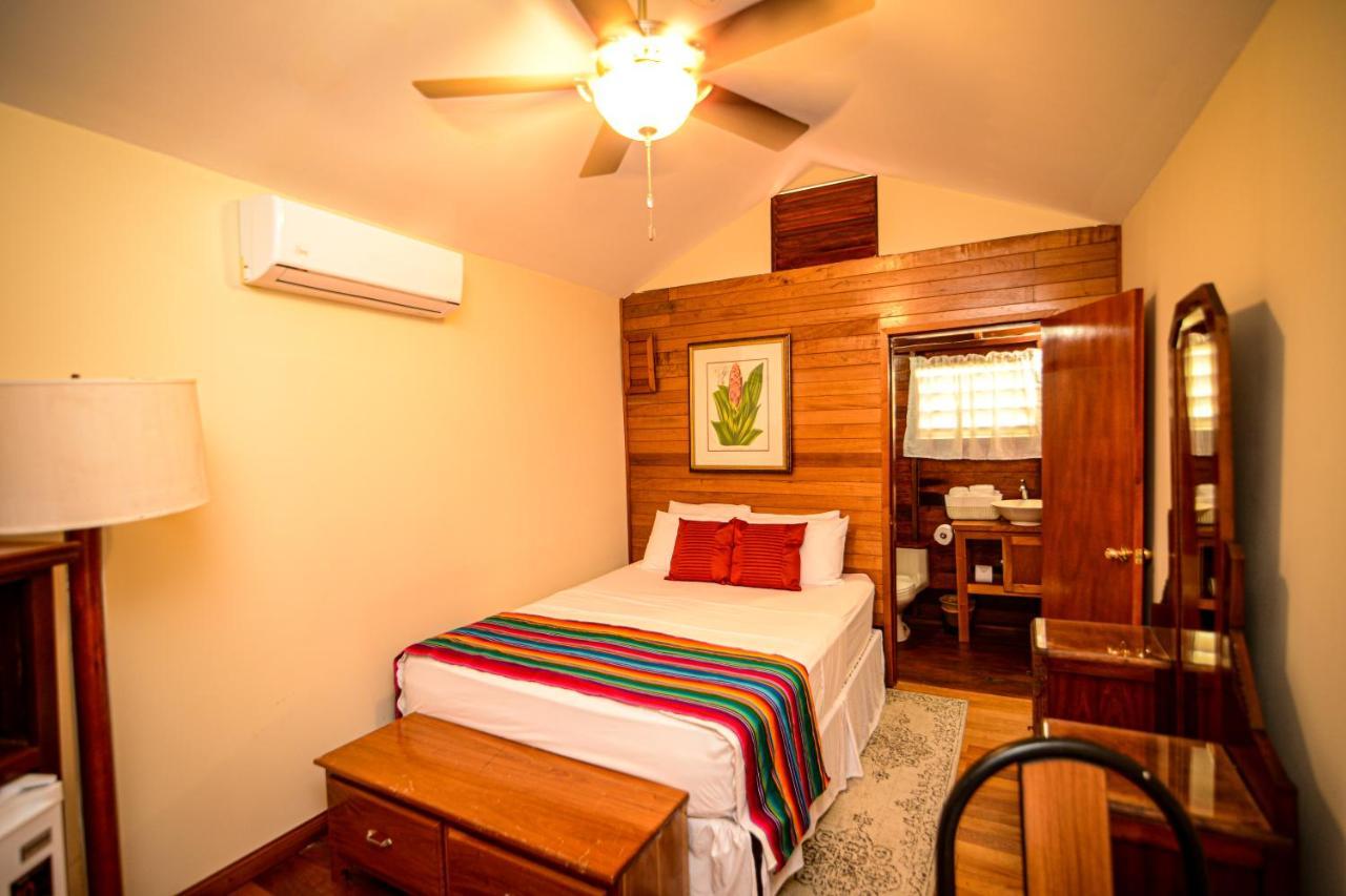 Kikiwitz Resort Belmopan Exterior photo