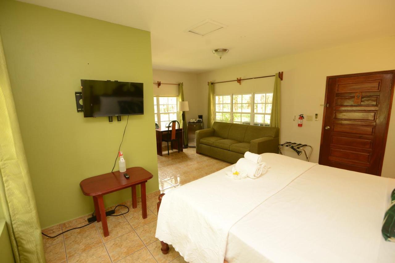 Kikiwitz Resort Belmopan Exterior photo